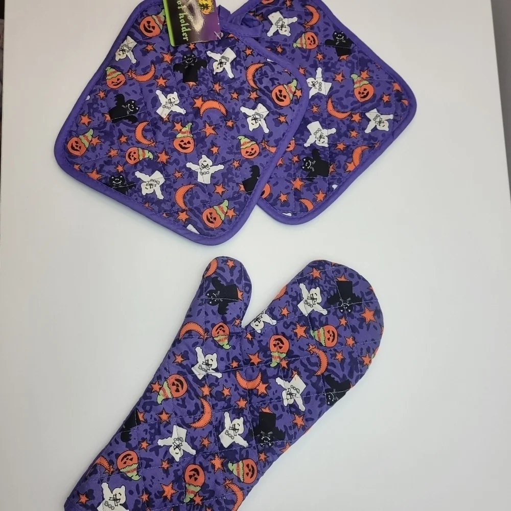 Vintage Halloween kitchen mittens & Pot holder vintage